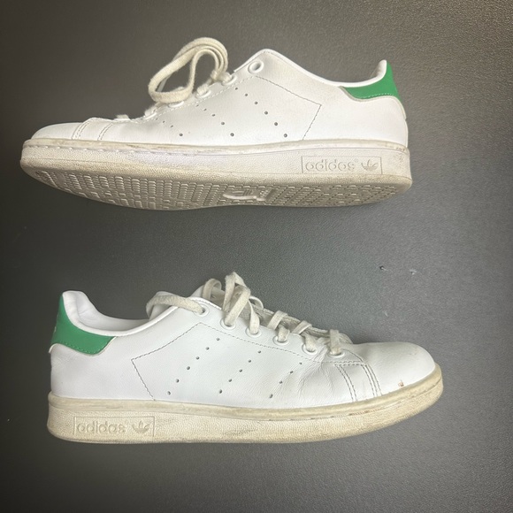Adidas Stan Smith Shoes - Picture 11 of 15